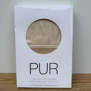 PÜR 100% Silk Pillowcase Ivory Standard/Queen Size Like New